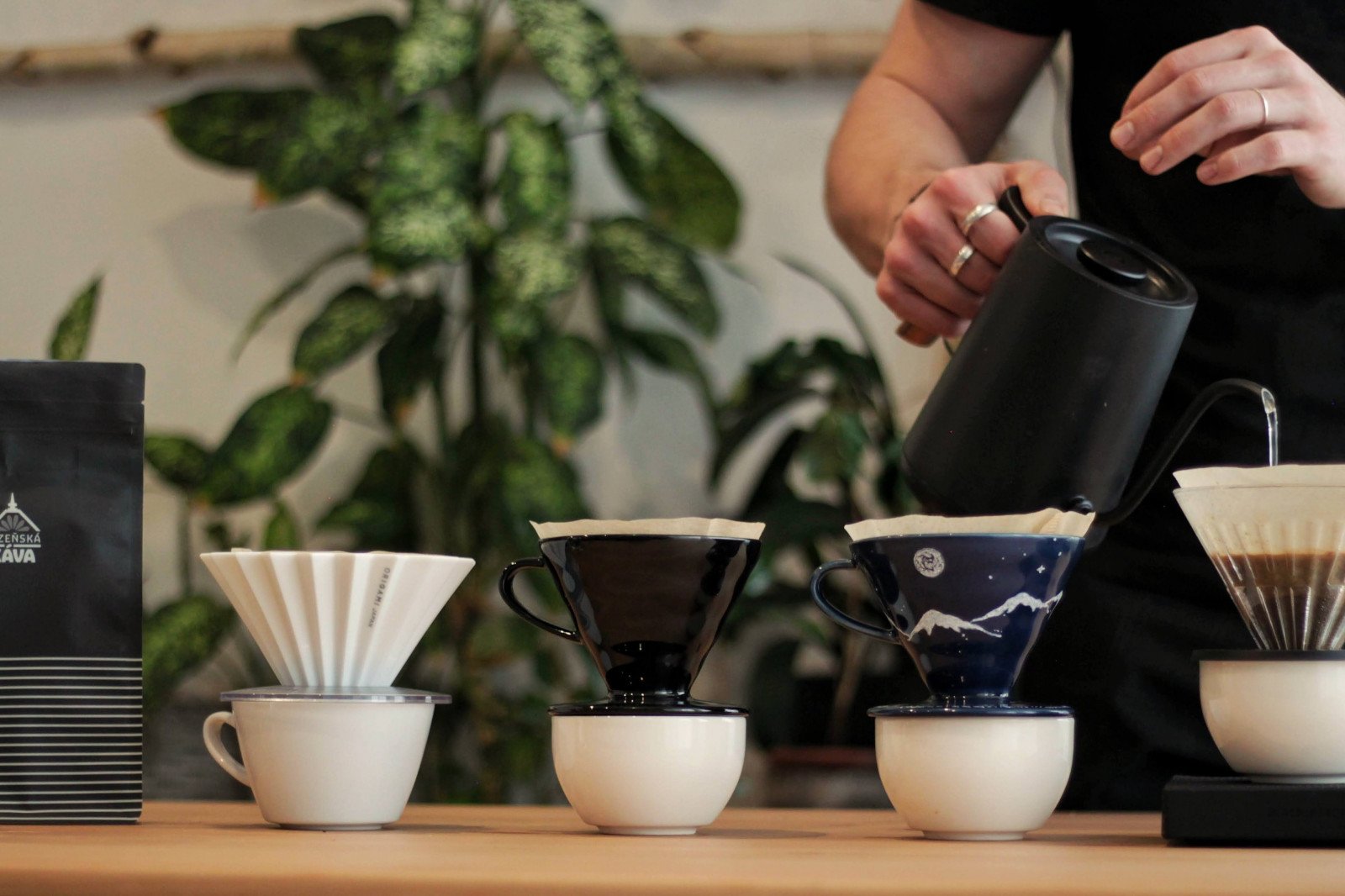 Test dripperů V60 Origami vs Timemore vs Hario Lázeňská káva