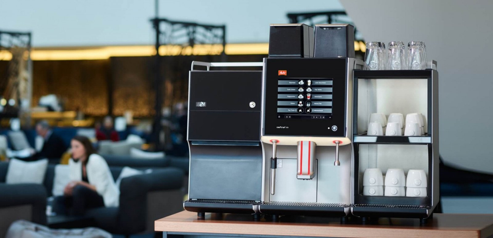 kávovar Melitta s přídavnými moduly jako lednice a nahřívač šálků na kávu